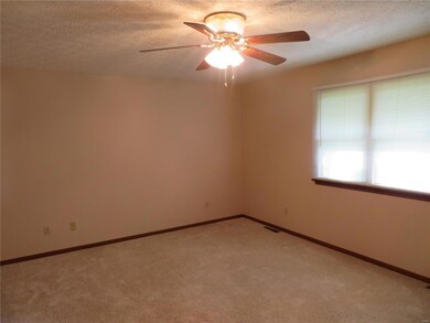 101 S Locust St, Dixon, MO 65459 - photo 6