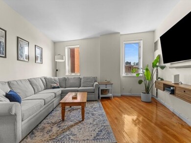 19 Wiget St unit 505, Boston, MA 02113 - photo 2