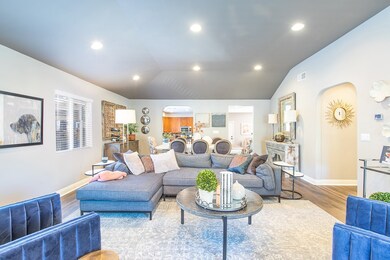 21906 Martinez St, Woodland Hills, CA 91364 - photo 5