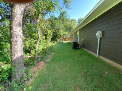 808 E 7th St, Bonham, TX 75418 - photo 4