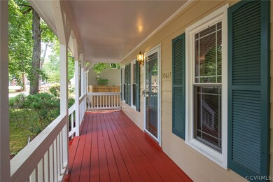 Full front porch.