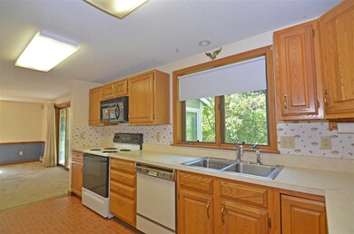 100 Hemlock Ln, New London, NH 03257 - photo 4