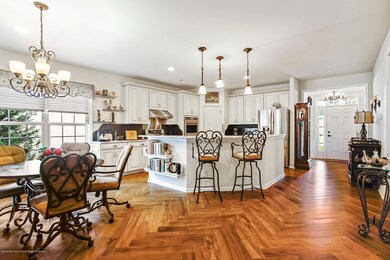Eat-in Kitchen