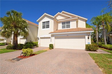 852 Hampton Cir unit 167, Naples, FL 34105 - photo 2