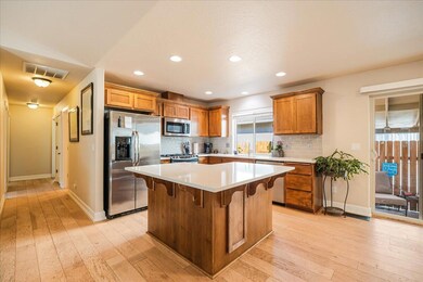 09-3223 Northeast Spring Creek Place-10