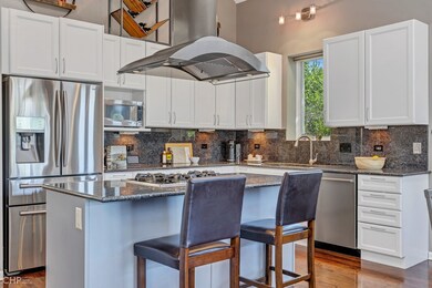 901 N Honore St unit 3, Chicago, IL 60622 - photo 7