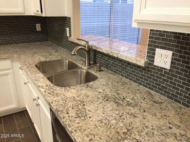 2240 E Aire Libre Ave, Phoenix, AZ 85022 - photo 3