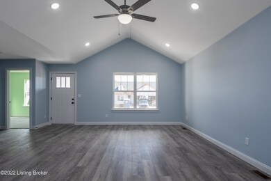 108 Williamsburg Ct, Mount Washington, KY 40047 - photo 5