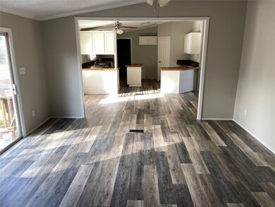 13598 Pinewood Village Dr, Conroe, TX 77302 - photo 7