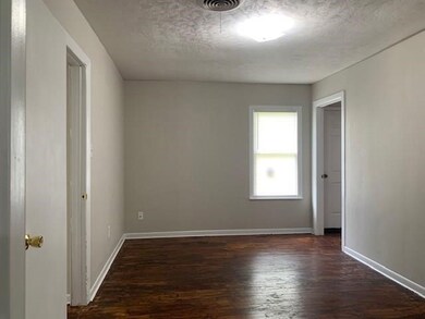 202 S Hill St, Alvin, TX 77511 - photo 7