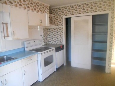 22 Hinks St, Bucksport, ME 04416 - photo 4