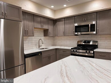 2902 State Hill Rd unit E5, Reading, PA 19610 - photo 2