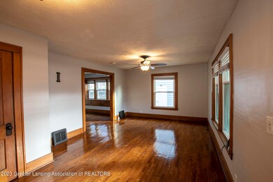 1233 Mechanic St, Lansing, MI 48912 - photo 3