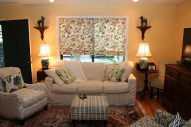 801 Mallery St unit G, St. Simons Island, GA 31522 - photo 4