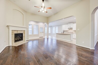 Living room into kitchen and breakfast nook