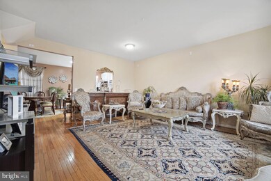 15406 Elizabeth Burbage Loop, Woodbridge, VA 22191 - photo 3