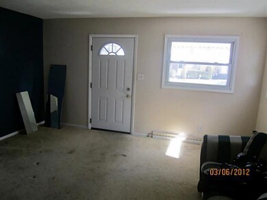 863 Chestershire Rd, Columbus, OH 43204 - photo 2