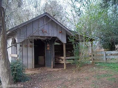 4088 Waynick Meadow Rd, Asheboro, NC 27205 - photo 4