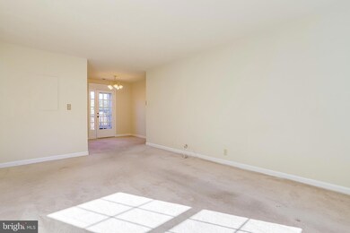 2943 S Dinwiddie St unit B2, Arlington, VA 22206 - photo 4