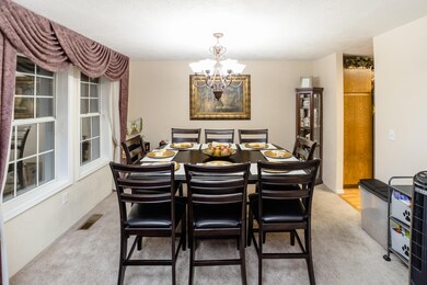 2432 Meadow Creek Dr, Medford, OR 97504 - photo 6