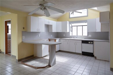 18 Calumet Ave, Johnston, RI 02919 - photo 2