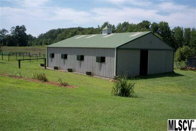 Huge 6 horse stable