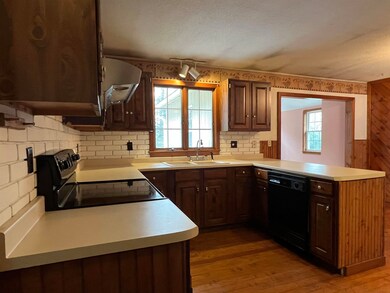 21 Dane Ave, Claremont, NH 03743 - photo 3