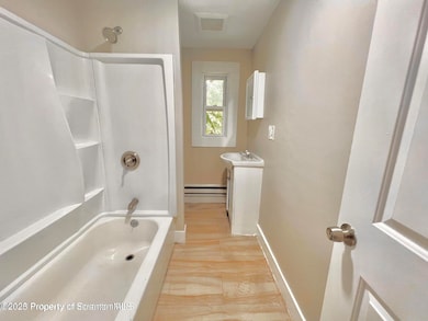 921 Hamm Ct, Scranton, PA 18505 - photo 5