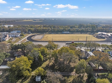 608 S Reagan St, West, TX 76691 - photo 7