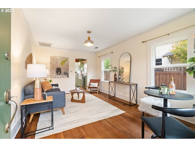 1644 N Jarrett St, Portland, OR 97217 - photo 4