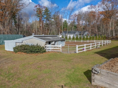 219 Peeptoad Rd, North Scituate, RI 02857 - photo 2