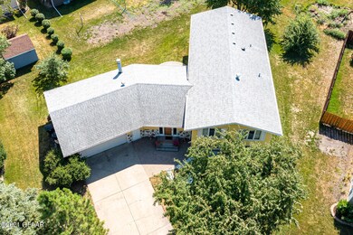 2106 Summerset Ct, Grand Forks, ND 58201 - photo 3