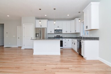 76 Pouts Ln, Uxbridge, MA 01569 - photo 2