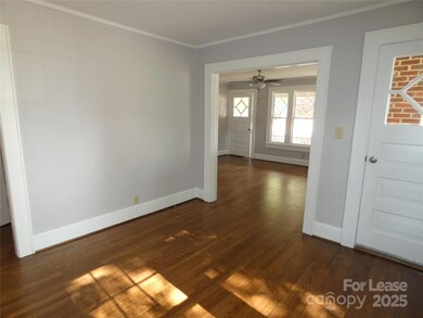 702 Salisbury Rd, Statesville, NC 28677 - photo 6