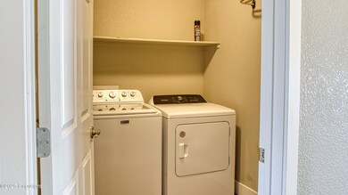 614 Chase Ct-9