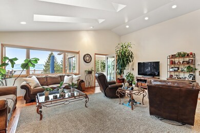 Main floor vaulted ceilings and skylight