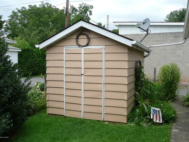 633 Hepburn St, Milton, PA 17847 - photo 4