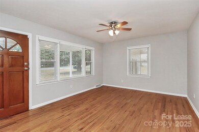 8911 Reames Rd, Charlotte, NC 28216 - photo 6