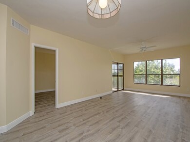 6175 S Mirror Lake Dr unit 304, Sebastian, FL 32958 - photo 4