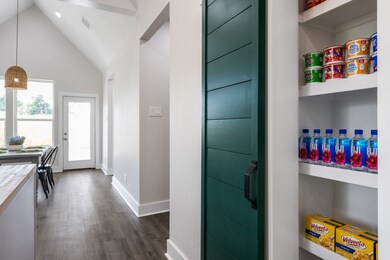 6819 Tuskegee St, Houston, TX 77091 - photo 7