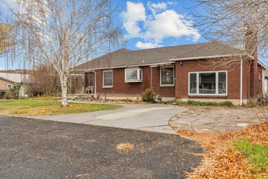 81 N 500 W, Tropic, UT 84776 - photo 2