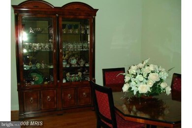 9116 Marlove Oaks Ln, Owings Mills, MD 21117 - photo 4