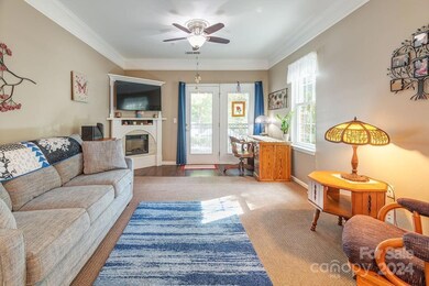 318 Appeldoorn Cir, Asheville, NC 28803 - photo 3