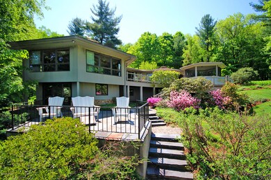 LAKESIDE VIEW