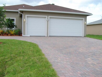 3 CAR GARAGE