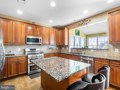 25230 Crossfield Dr, Chantilly, VA 20152 - photo 5