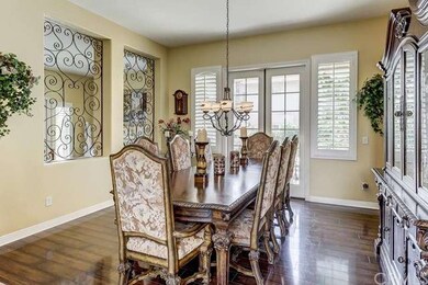 Formal Dinning Room
