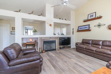 6) FAMILY ROOM