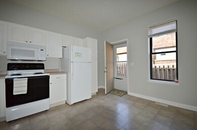 Kitchen (2)