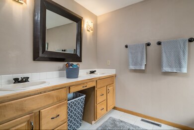 10101 Tybow Trail, Roscoe, IL 61073 - photo 7